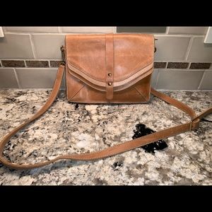 Sseko Saddle Crossbody in Oiled Cognac